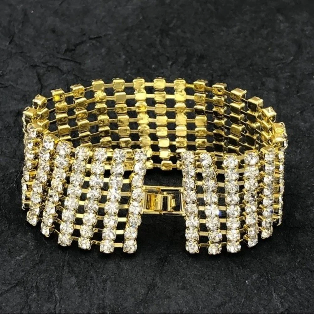 🌼 8 Row Rhinestone Fancy Clasp Bracelet